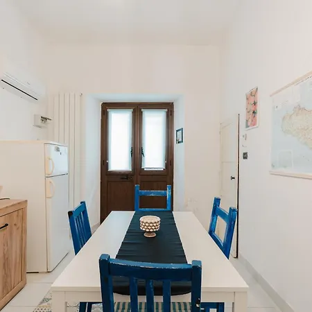 La Luna * 카스텔라마레델골포